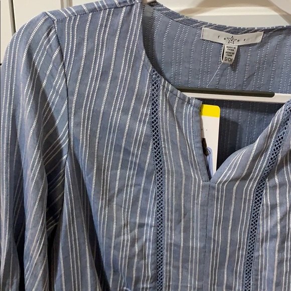 Blue & white striped blouse. - Picture 2 of 5